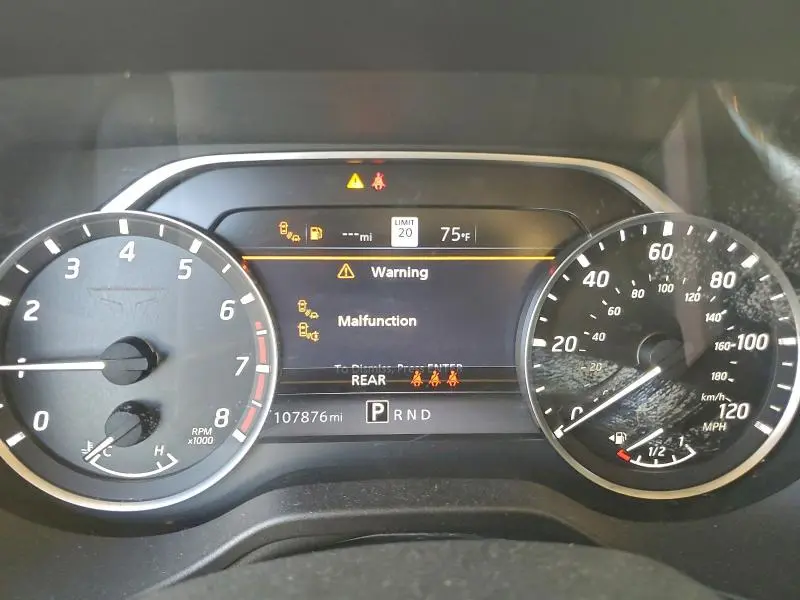 2021 NISSAN TITAN SV  