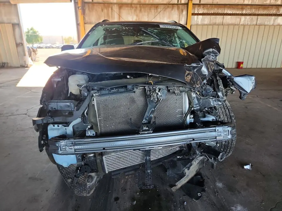 2021 FORD EDGE SE  
