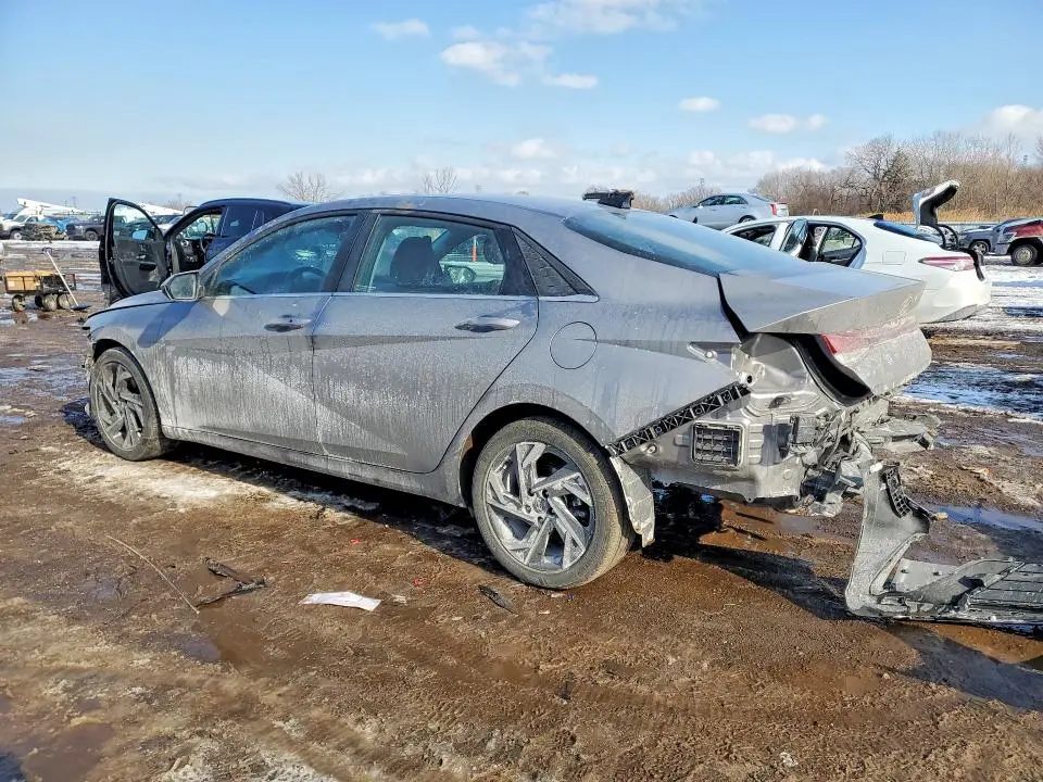 2024 HYUNDAI ELANTRA SEL  