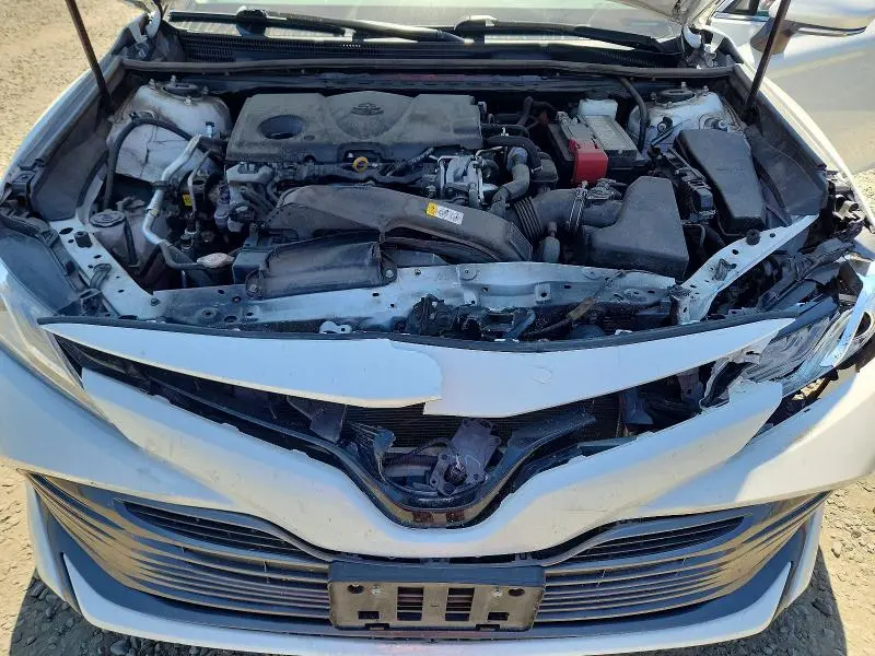 2019 TOYOTA CAMRY XLE  
