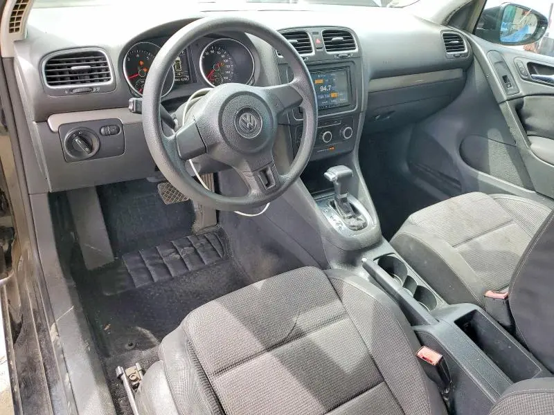 2010 VOLKSWAGEN GOLF   