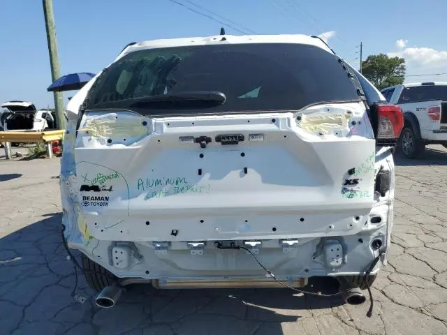 2025 TOYOTA RAV4 XSE