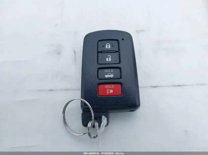 2015 TOYOTA CAMRY HYBRID SE