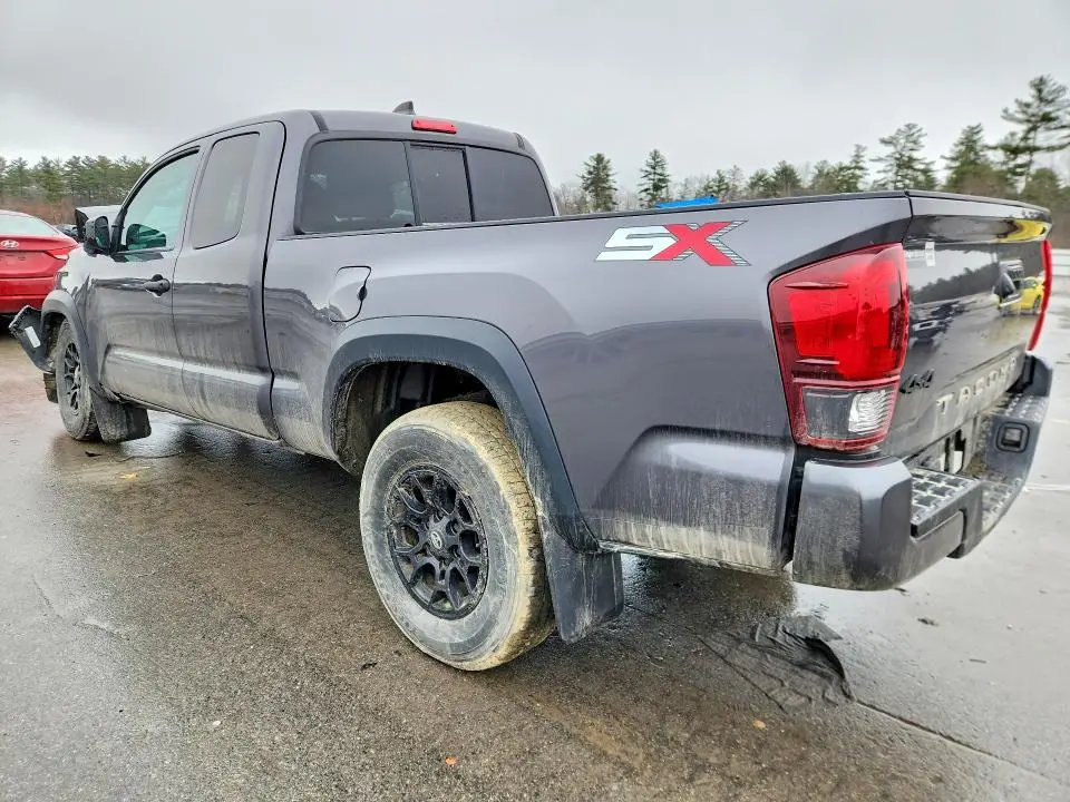 2022 TOYOTA TACOMA SR  