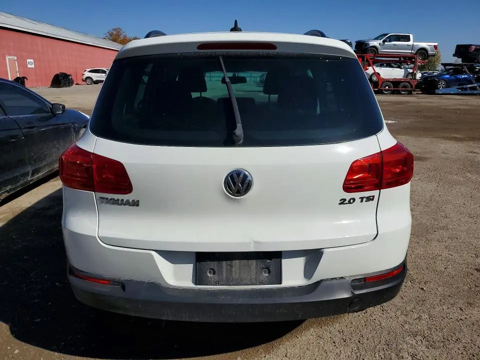 2015 VOLKSWAGEN TIGUAN S  