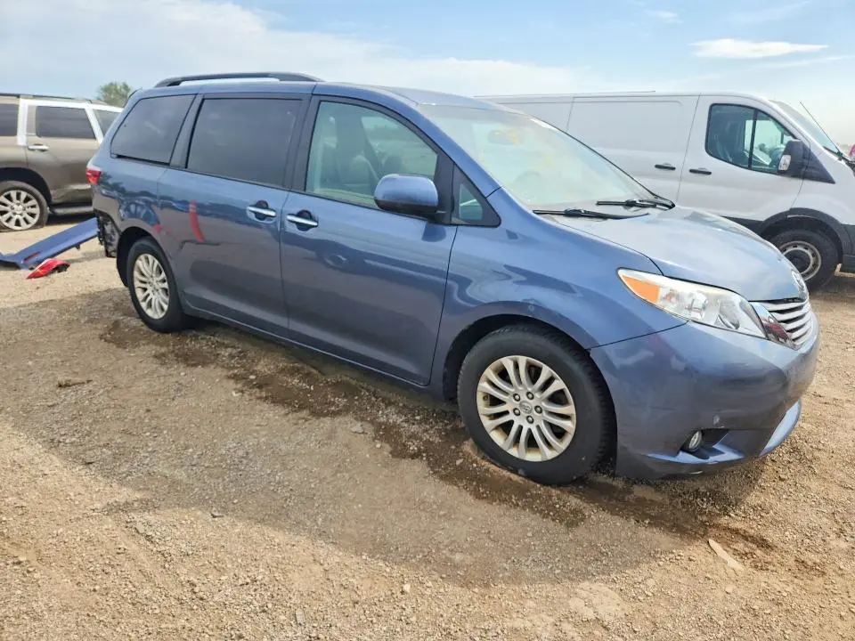2015 TOYOTA SIENNA XLE 8-PASSENGER  