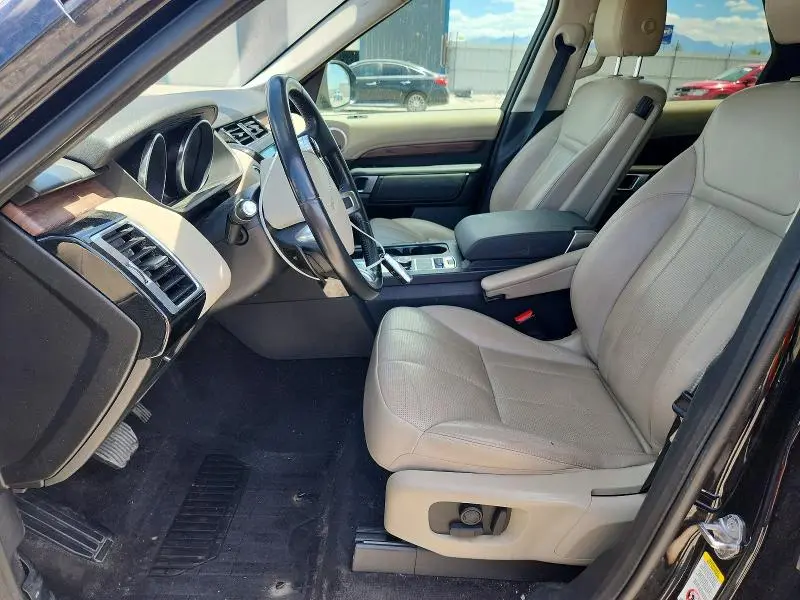 2019 LAND ROVER DISCOVERY SE  