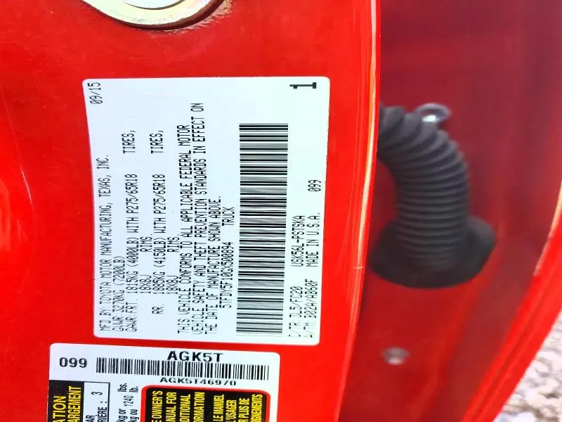 2016 TOYOTA TUNDRA CREWMAX SR5  