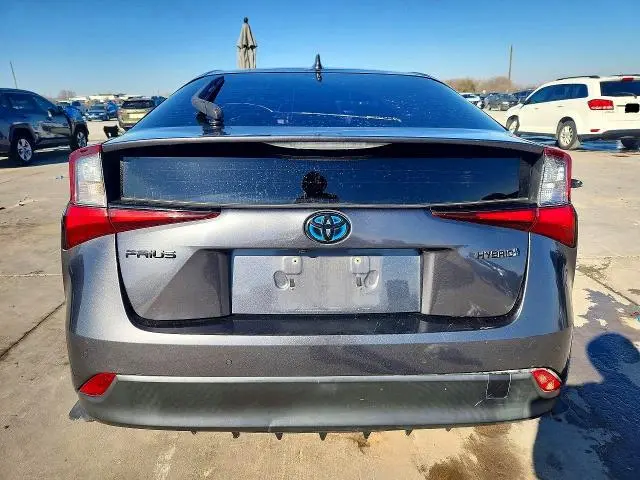 2019 TOYOTA PRIUS LE  