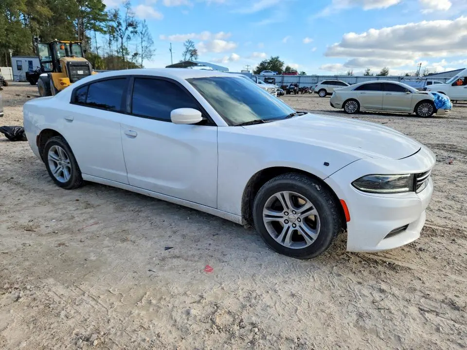 2015 DODGE CHARGER SE  