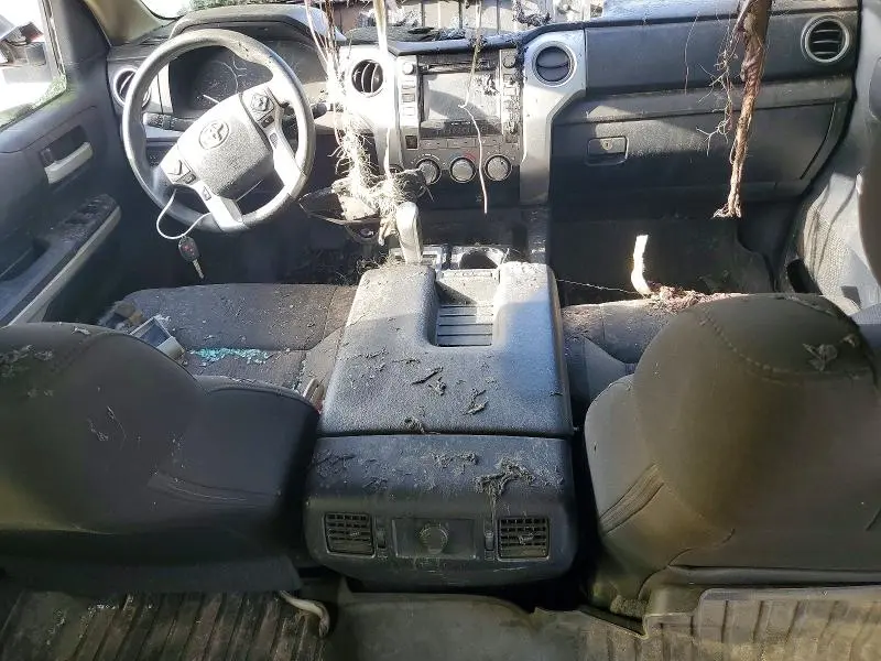 2018 TOYOTA TUNDRA CREWMAX SR5  