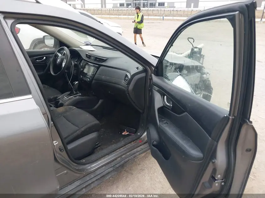 2019 NISSAN ROGUE SV