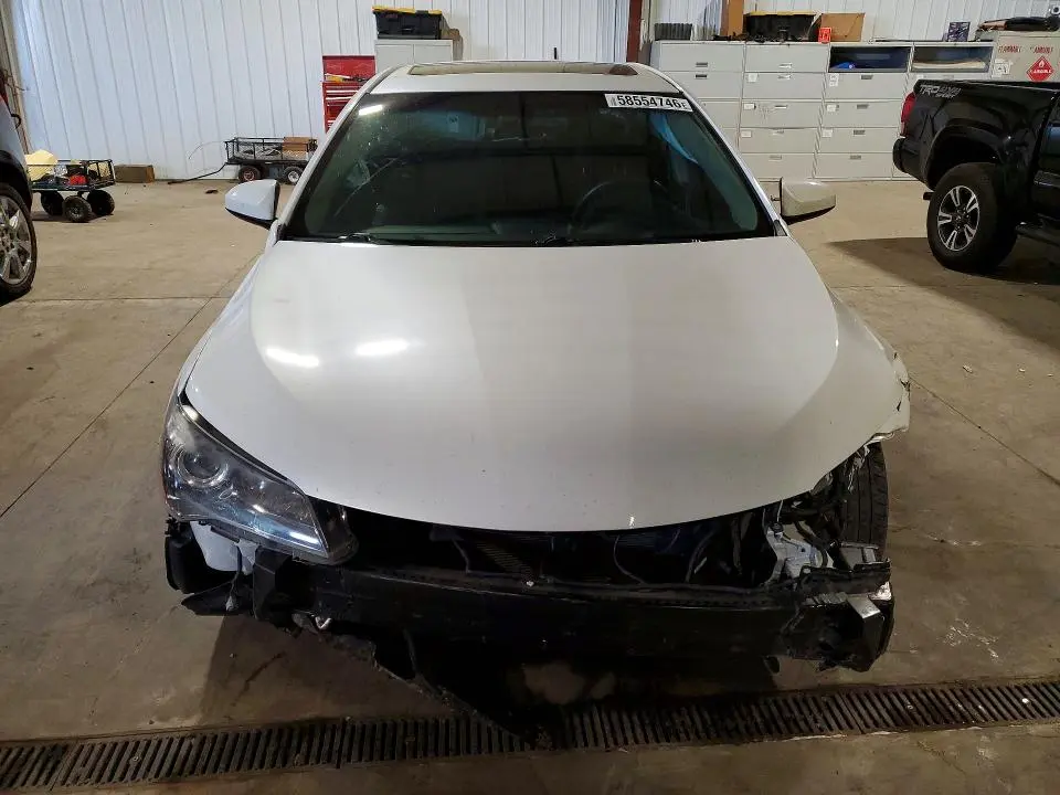 2017 TOYOTA CAMRY SE  