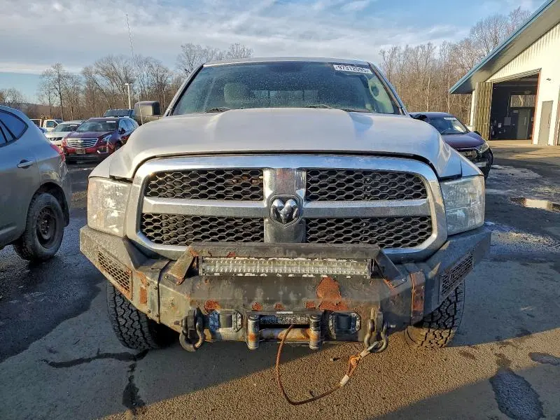2017 RAM 1500 SLT  