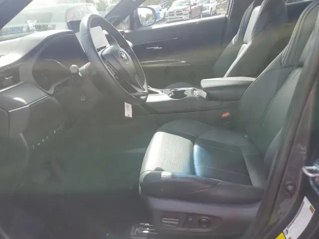 2024 TOYOTA VENZA LE  