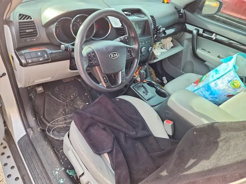2013 KIA SORENTO LX  