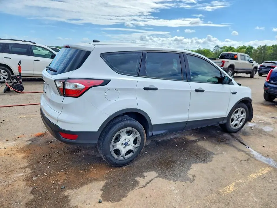 2017 FORD ESCAPE S  
