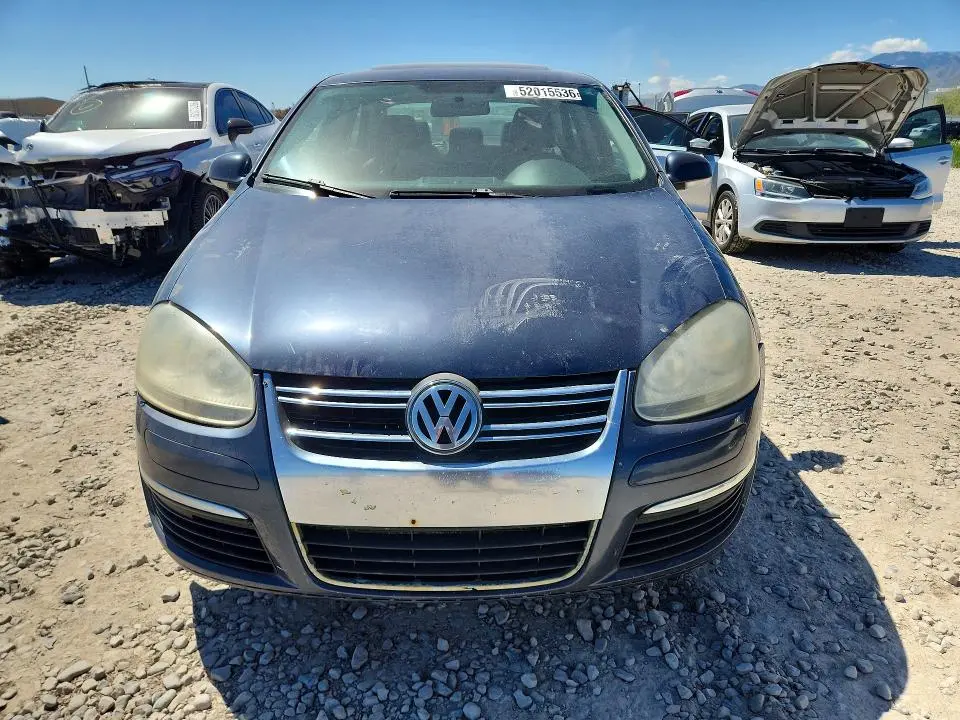 2010 VOLKSWAGEN JETTA SE  