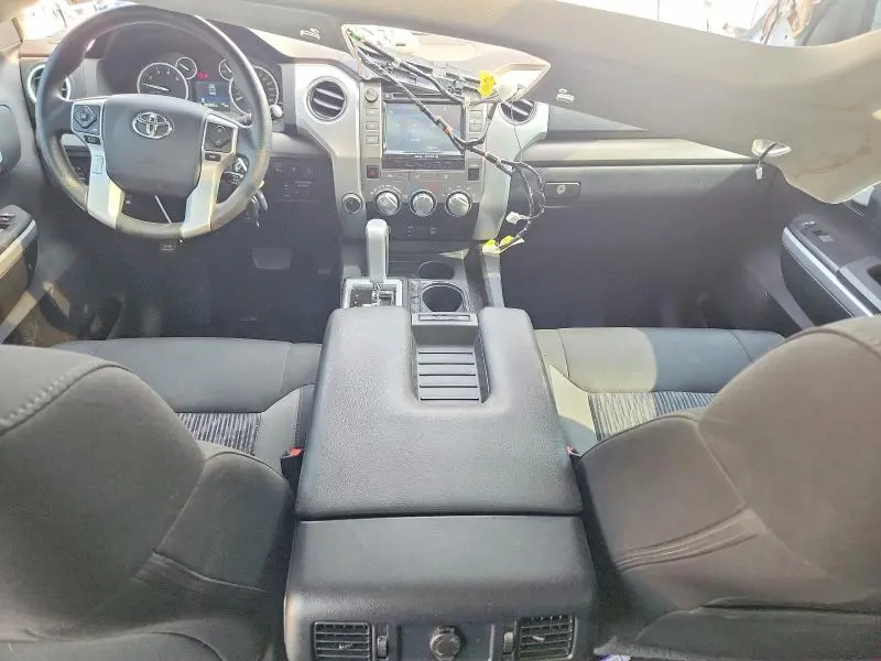 2017 TOYOTA TUNDRA SR5  