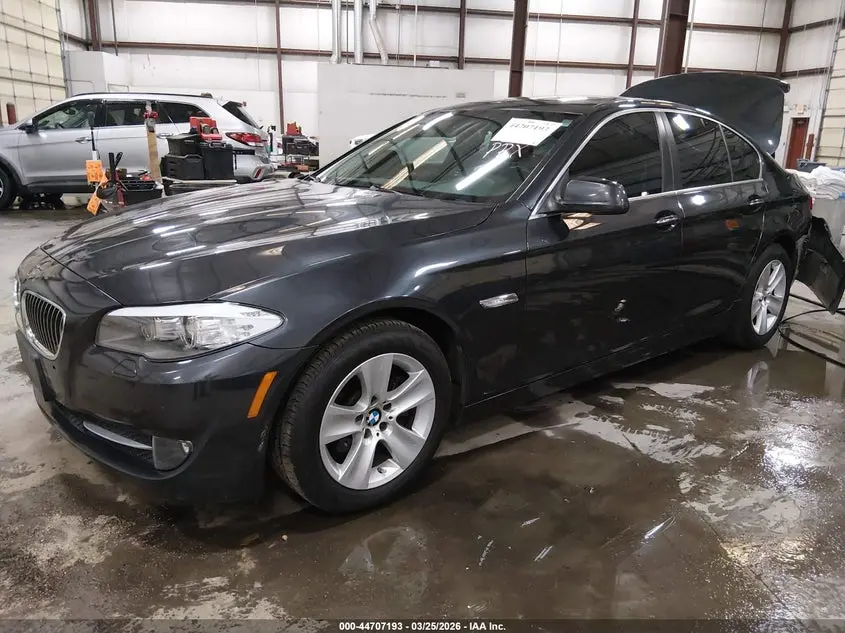 2011 BMW 528I  