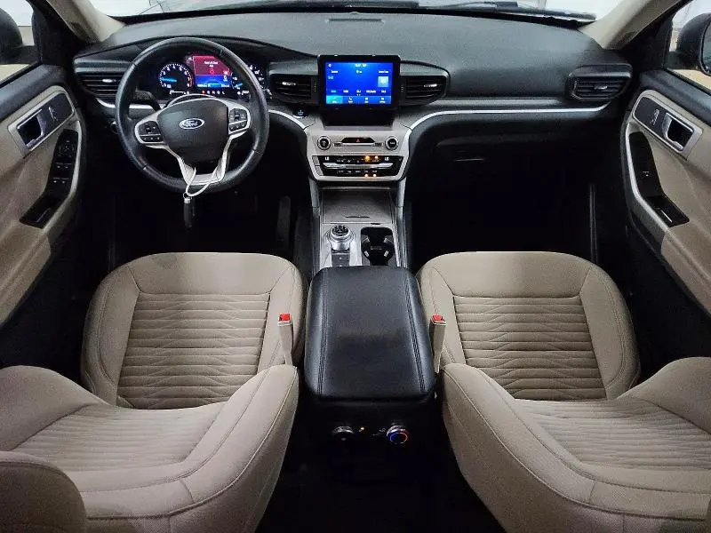 2021 FORD EXPLORER XLT  