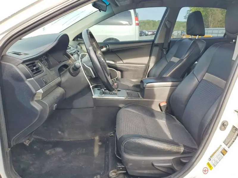 2014 TOYOTA CAMRY SE  