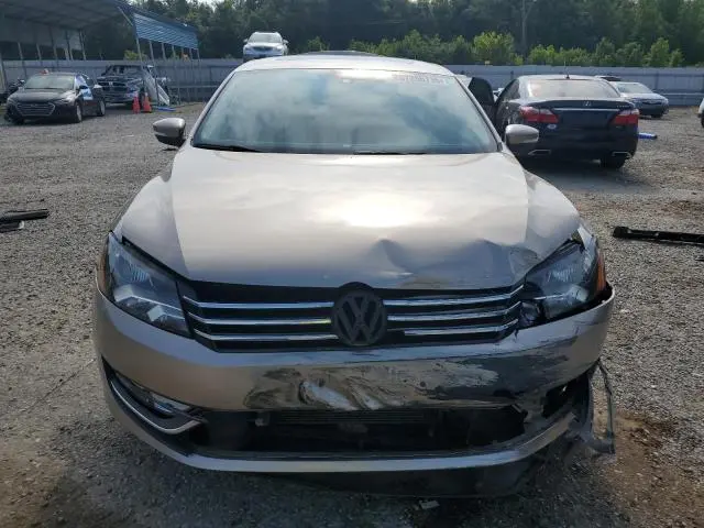 2015 VOLKSWAGEN PASSAT SE  
