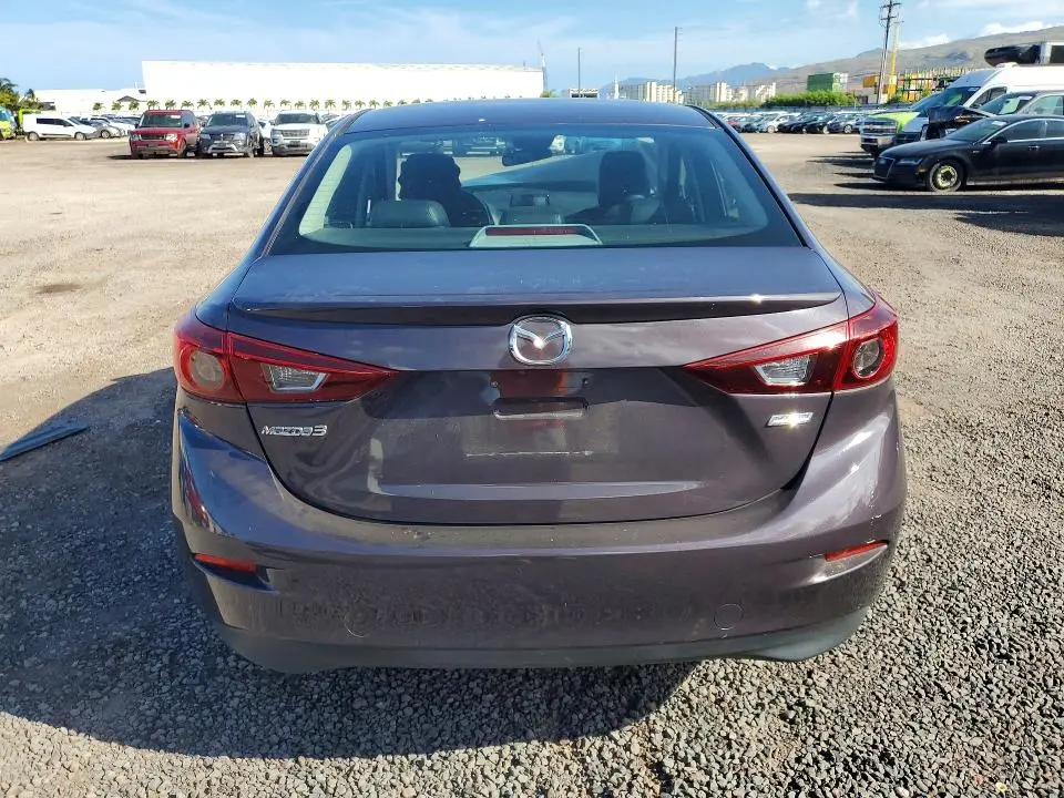 2018 MAZDA 3 TOURING  