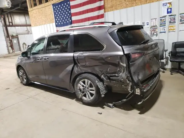 2021 TOYOTA SIENNA LIMITED  