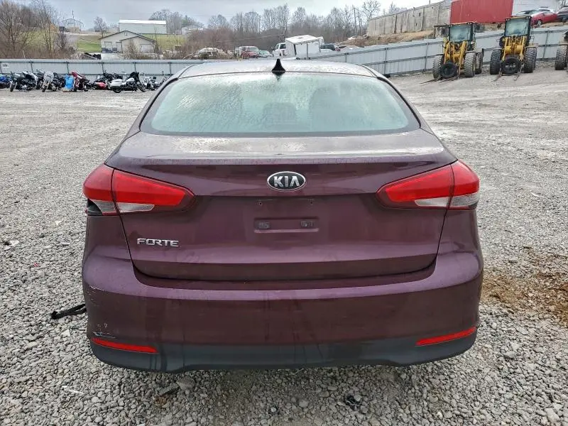 2017 KIA FORTE LX  