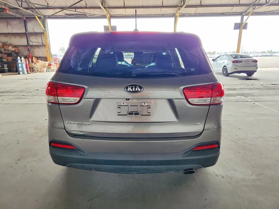 2018 KIA SORENTO LX V6  