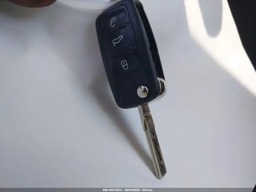 2012 VOLKSWAGEN JETTA 2.5L SE