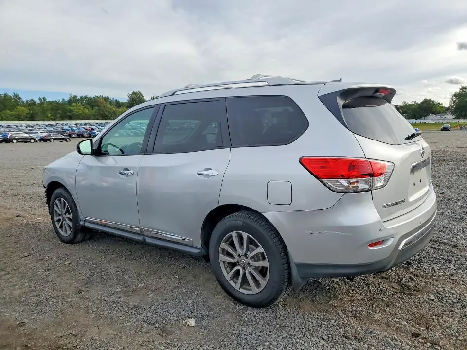 2016 NISSAN PATHFINDER SL  
