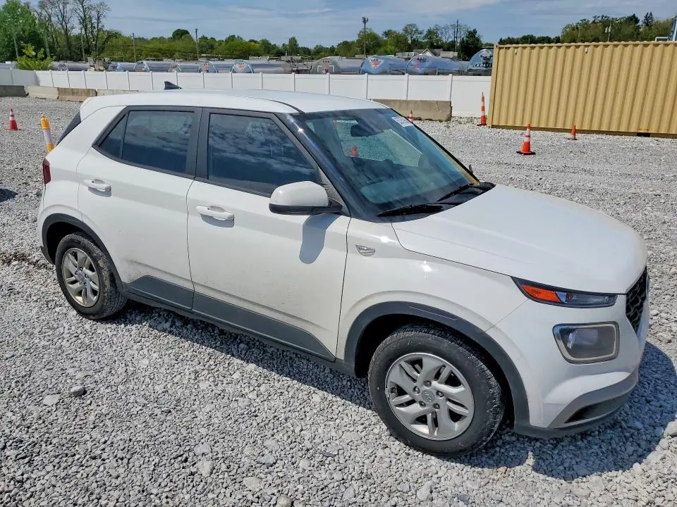 2022 HYUNDAI VENUE SE  
