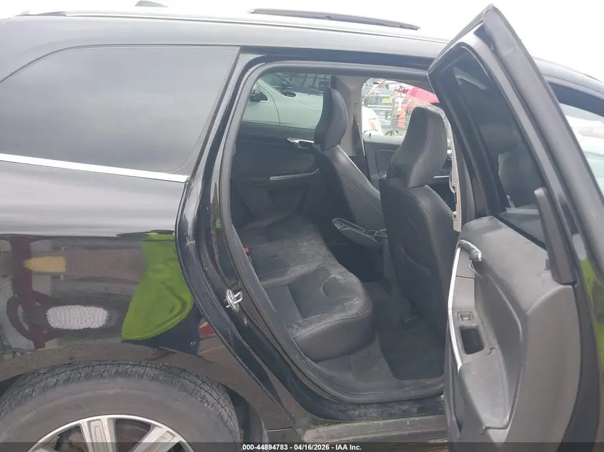 2016 VOLVO XC60 T6 DRIVE-E PLATINUM