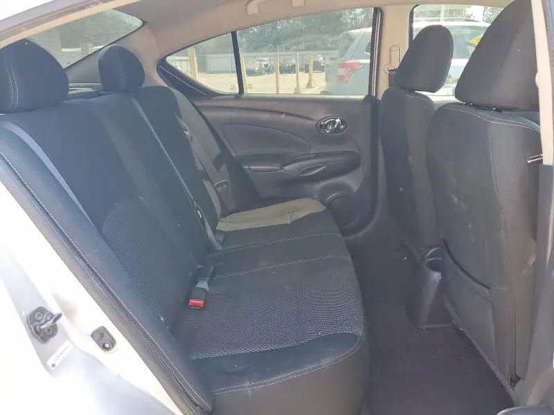 2019 NISSAN VERSA SV  