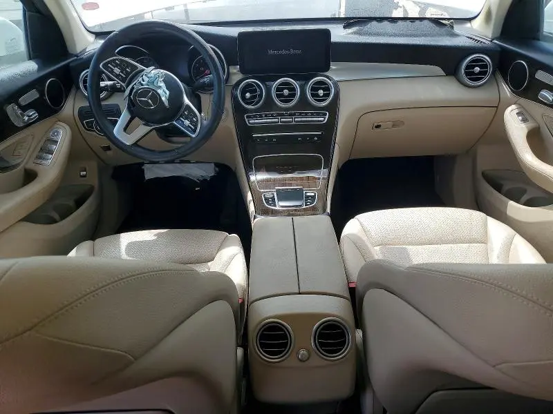 2021 MERCEDES-BENZ GLC 300  