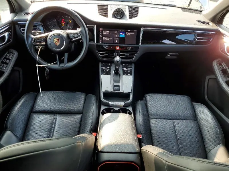 2023 PORSCHE MACAN BASE  