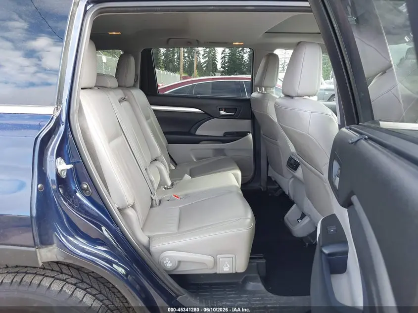 2015 TOYOTA HIGHLANDER XLE V6