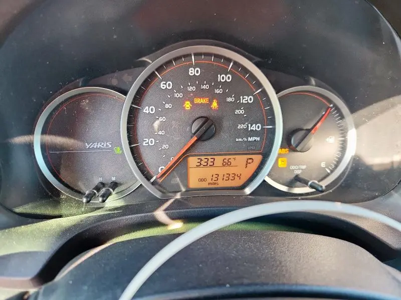 2012 TOYOTA YARIS 5-DOOR LE  