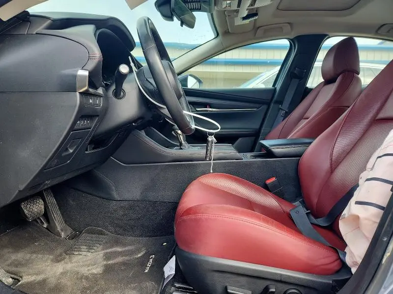 2024 MAZDA 3 PREFERRED  