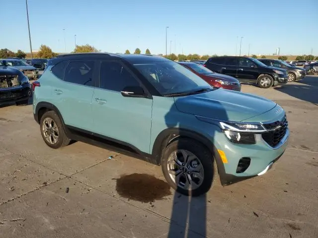 2024 KIA SELTOS S  