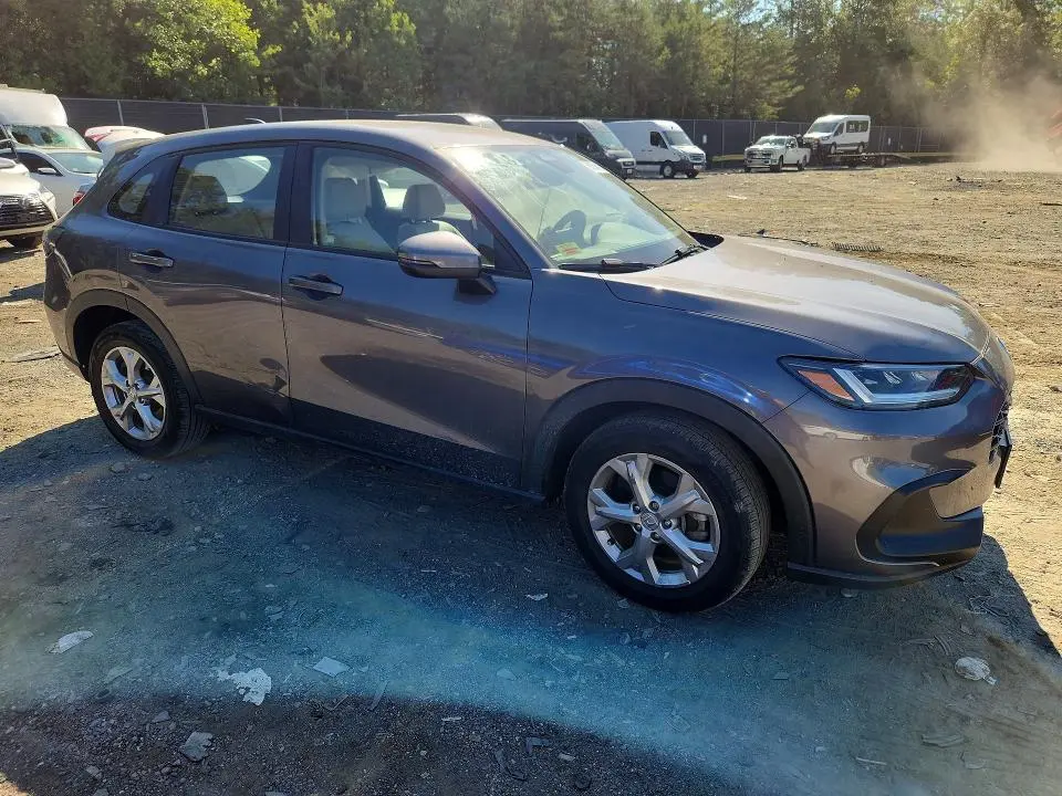 2023 HONDA HR-V LX  