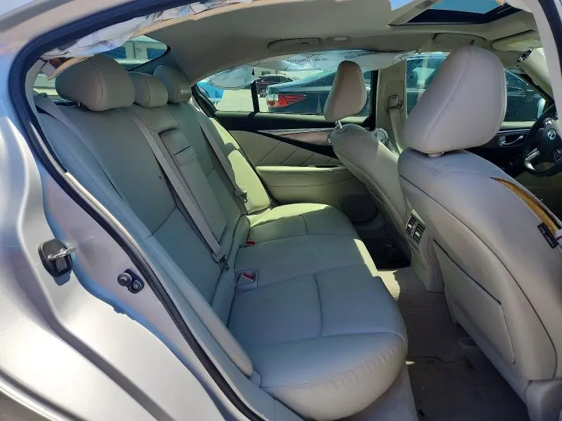 2015 INFINITI Q50 BASE  