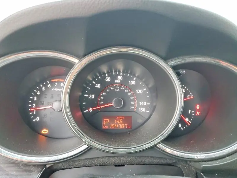 2011 KIA SORENTO LX  