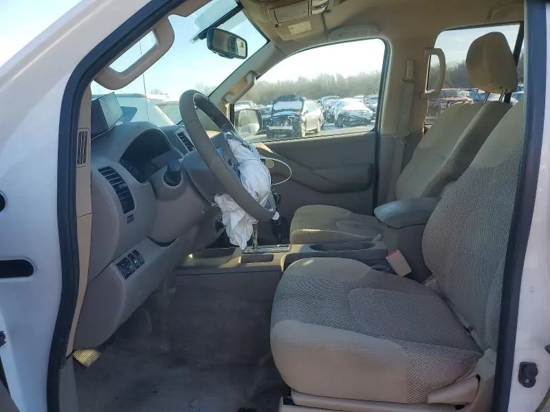 2014 NISSAN FRONTIER S  