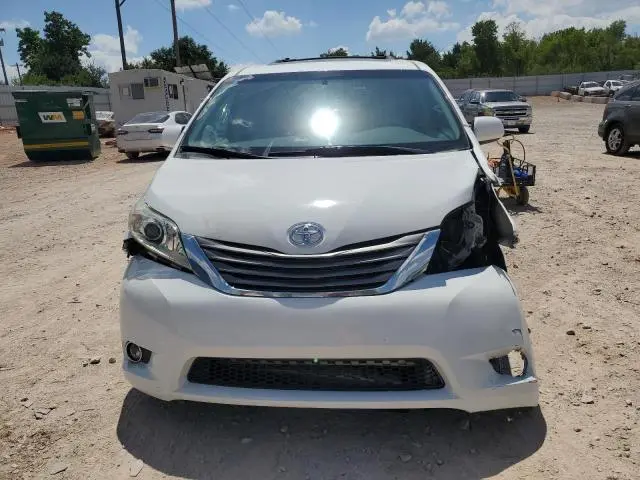 2011 TOYOTA SIENNA XLE  