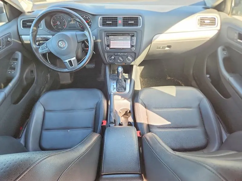 2013 VOLKSWAGEN JETTA SE  