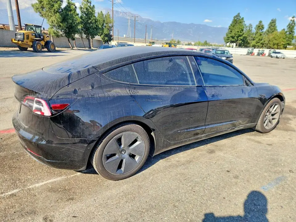 2021 TESLA MODEL 3   