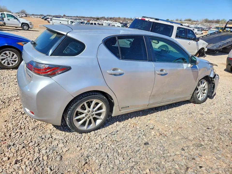 2013 LEXUS CT 200 H   